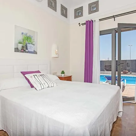 Playa Blanca Sleeps 6 Air Con Wifi Playa Blanca (Lanzarote)