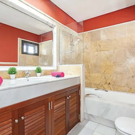Willa Playa Blanca Sleeps 6 Air Con Wifi